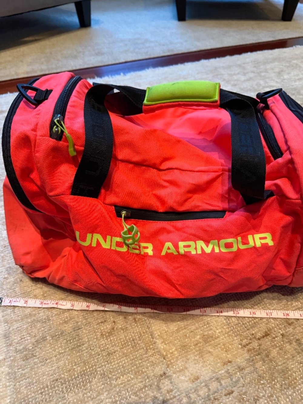 Ladies/ Girls Fluorescent neon orange/pink Under Armour Sports Duffel Bag Storm